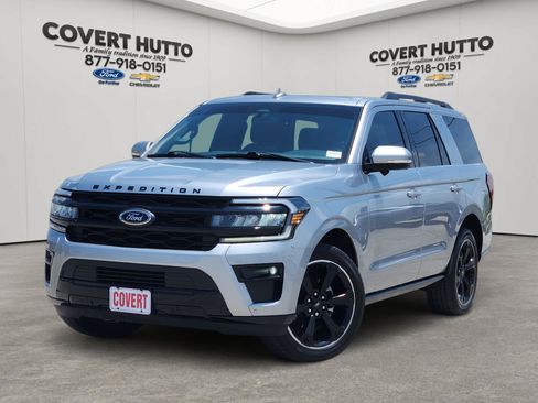 Used 2024 Ford Expedition Limited RWD image 1