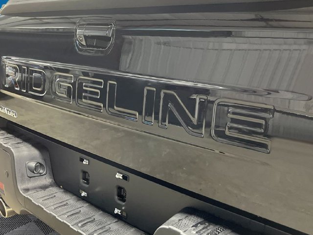 New 2026 Honda Ridgeline Black Edition image 9