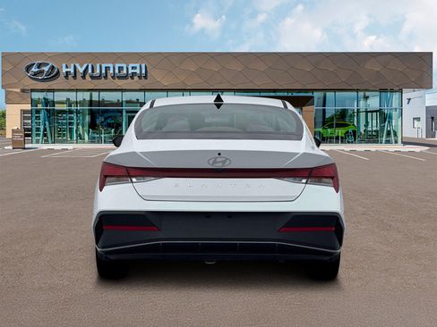 New 2026 Hyundai Elantra SE FWD image 6