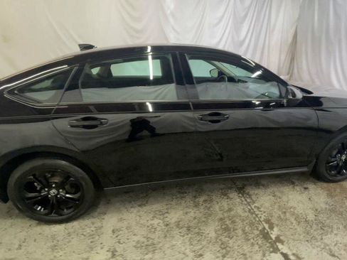 Used 2025 Honda Accord SE image 9