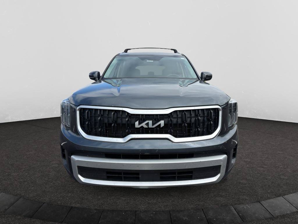 Used 2024 Kia Telluride EX AWD/4WD image 2