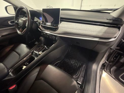 Used 2022 Jeep Compass Latitude w/ Convenience Group image 28