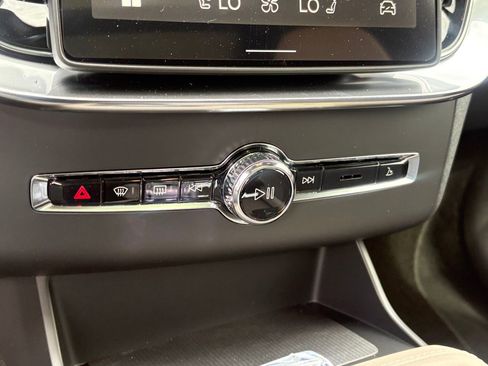 New 2026 Volvo XC90 T8 Ultra w/ Protection Package Premier image 17