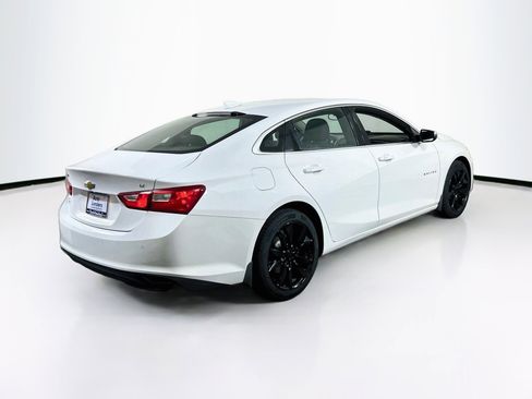 Used 2018 Chevrolet Malibu LT w/ Driver Confidence Package FWD image 5