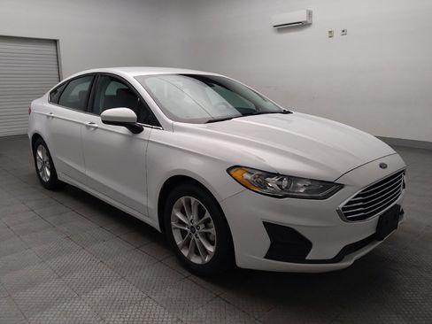 Used 2019 Ford Fusion SE FWD image 13