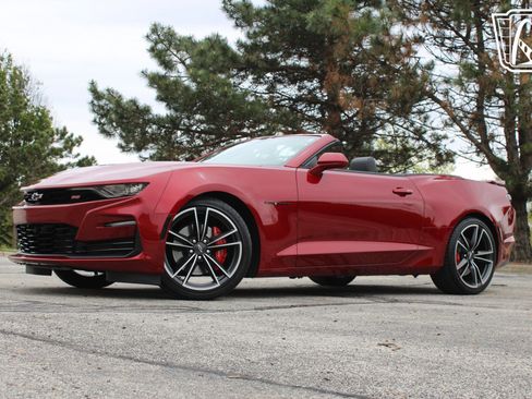 Used 2023 Chevrolet Camaro SS RWD image 3