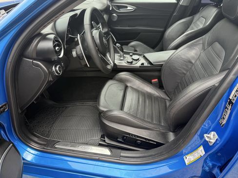 Used 2018 Alfa Romeo Giulia Ti Sport w/ Quick Order Package 22U Sport RWD image 12