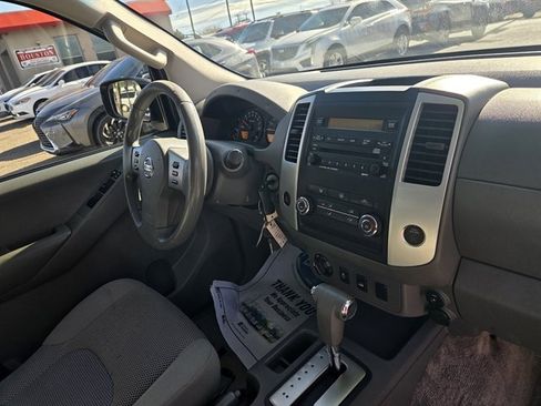 Used 2012 Nissan Frontier SV w/ SV Premium Utility Pkg image 6