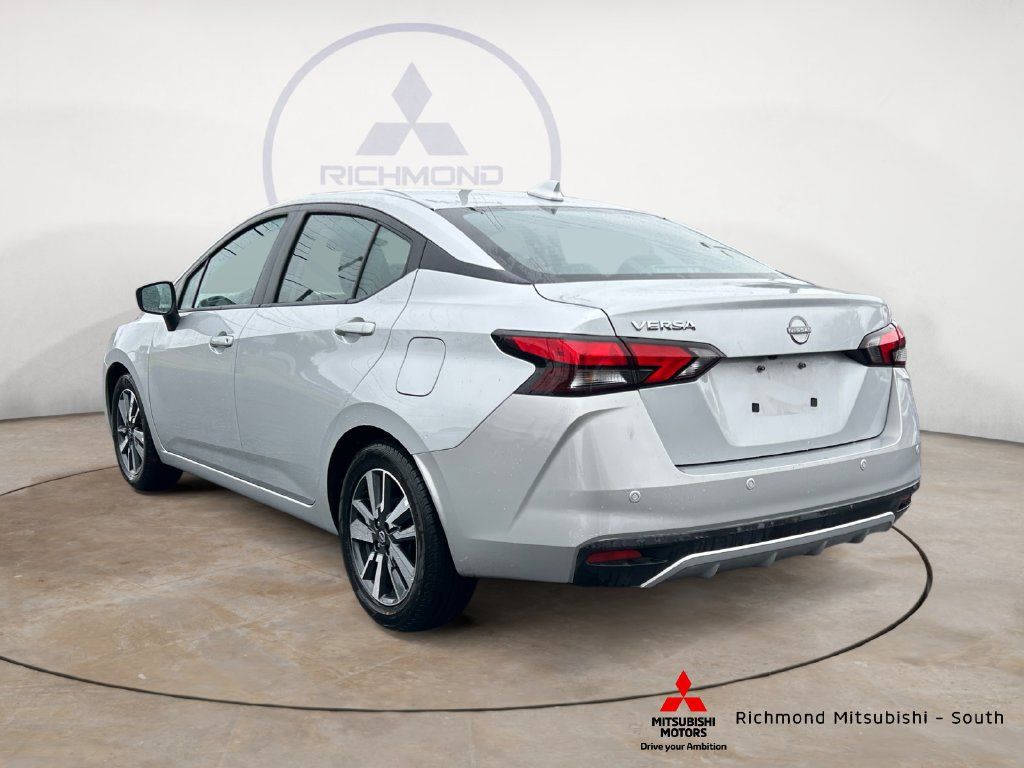 Used 2025 Nissan Versa SV FWD image 5