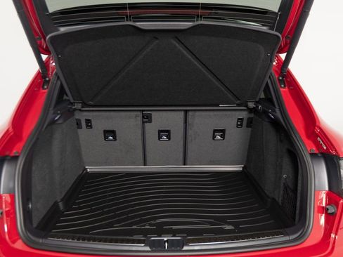 New 2026 Porsche Macan GTS image 44