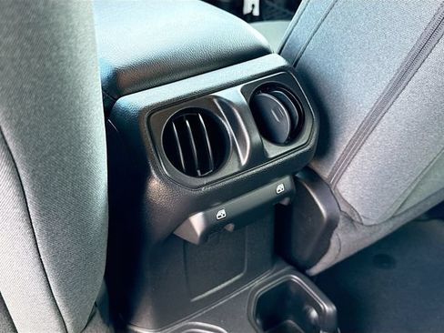 Used 2024 Jeep Wrangler Unlimited Sport AWD/4WD image 24