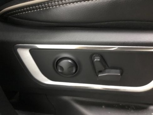 Used 2022 RAM 1500 Laramie AWD/4WD image 23