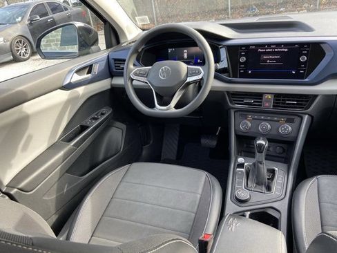 Used 2022 Volkswagen Taos SE image 15