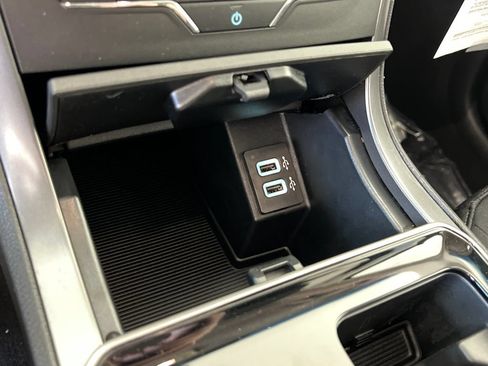 Used 2020 Ford Edge SE w/ Cargo Accessory Package AWD/4WD image 30