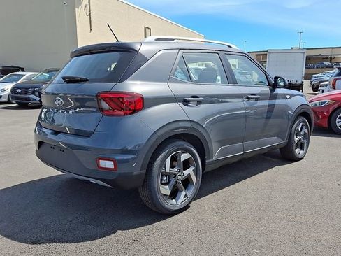 New 2026 Hyundai Venue SEL FWD image 4