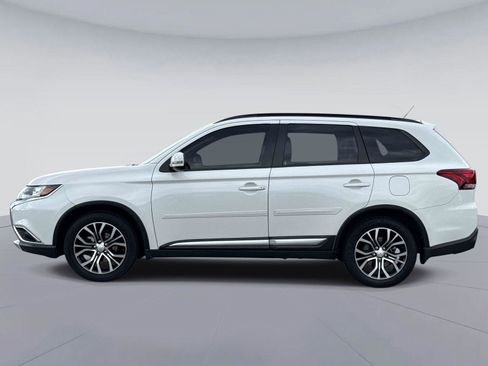 Used 2016 Mitsubishi Outlander SEL FWD image 6