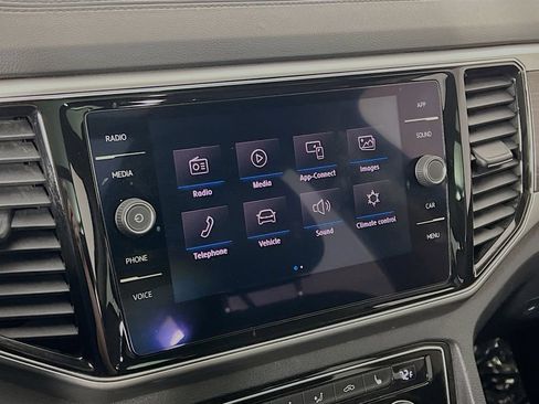 Used 2018 Volkswagen Atlas SEL w/ R-Line Package AWD/4WD image 14