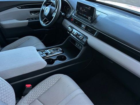 Certified 2023 Honda Pilot LX image 19