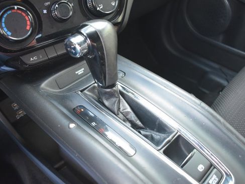 Used 2022 Honda HR-V Sport image 27