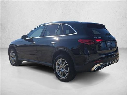 Certified 2025 Mercedes-Benz GLC 300 image 8