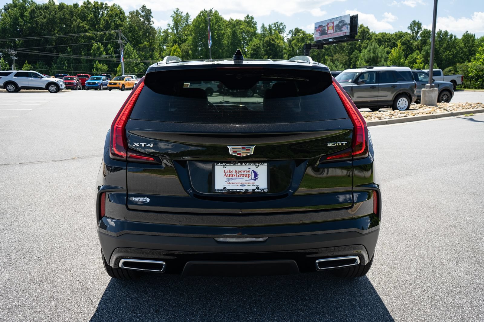 Used 2025 Cadillac XT4 Premium Luxury FWD image 8