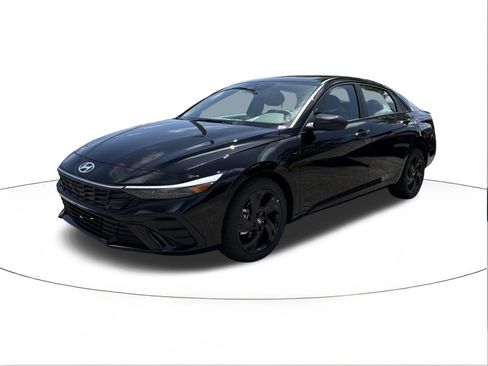 New 2026 Hyundai Elantra Sport FWD image 7