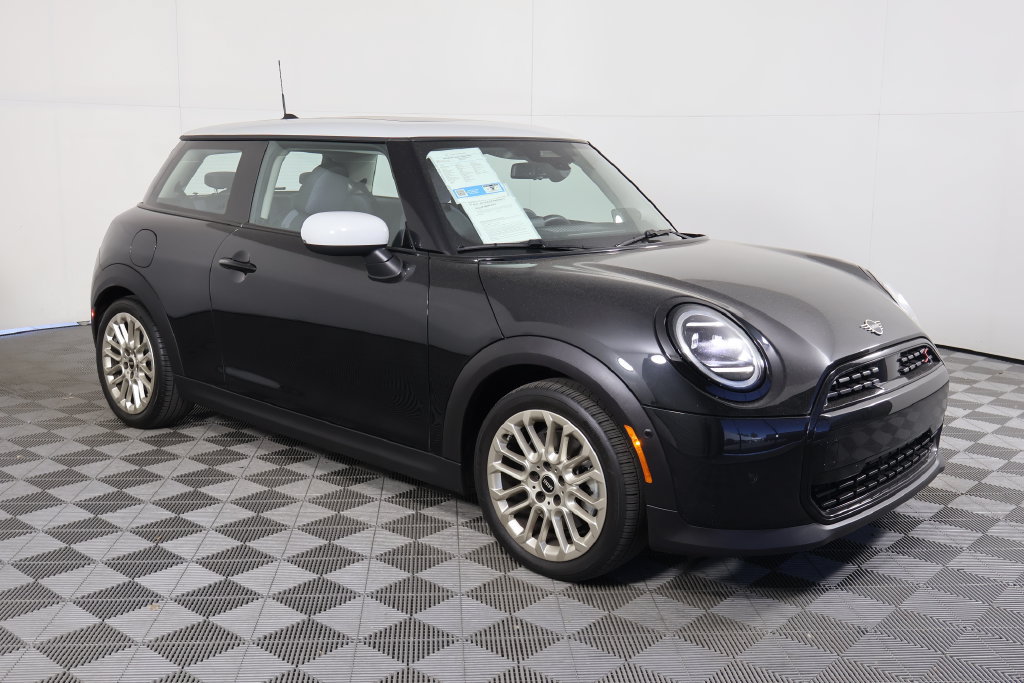 Used 2025 MINI Cooper S FWD image 3