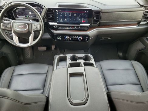 Used 2024 GMC Sierra 1500 SLT image 14