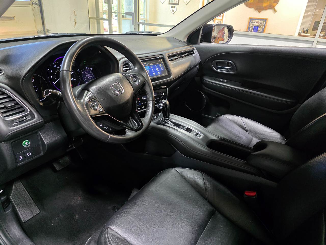 Used 2017 Honda HR-V EX-L image 16