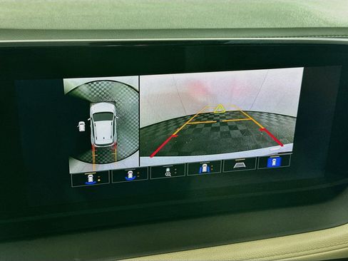 Used 2024 Buick Encore GX Avenir w/ Avenir Technology Package FWD image 22