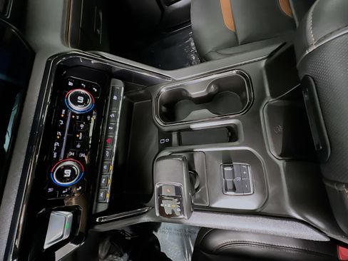 Used 2022 GMC Sierra 1500 AT4 w/ AT4 Premium Package image 25