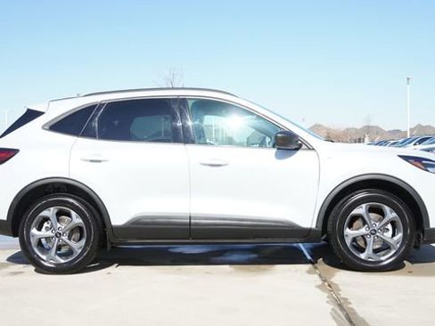 Used 2025 Ford Escape ST-Line image 10