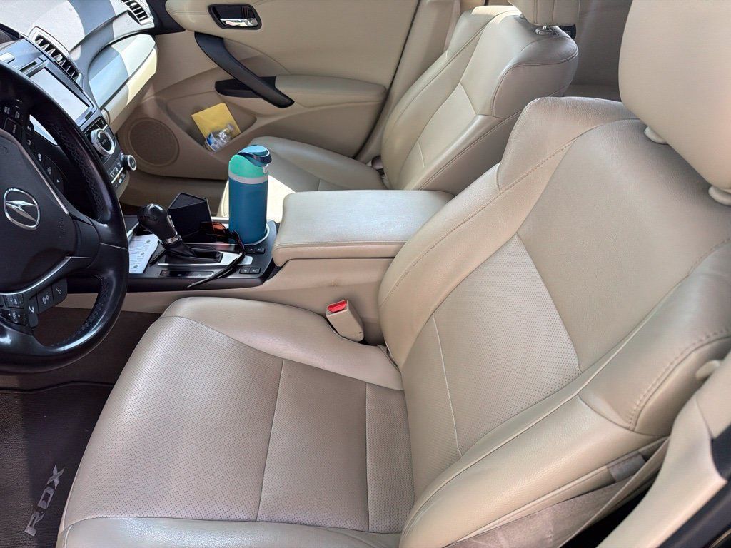 Used 2016 Acura RDX w/ Advance Package AWD/4WD image 3