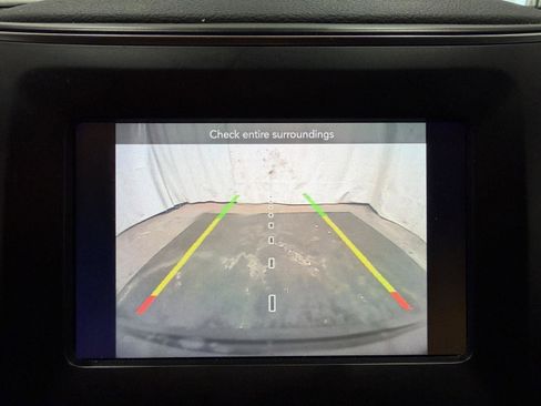 Used 2019 Jeep Cherokee Latitude Plus w/ Cold Weather Group image 11