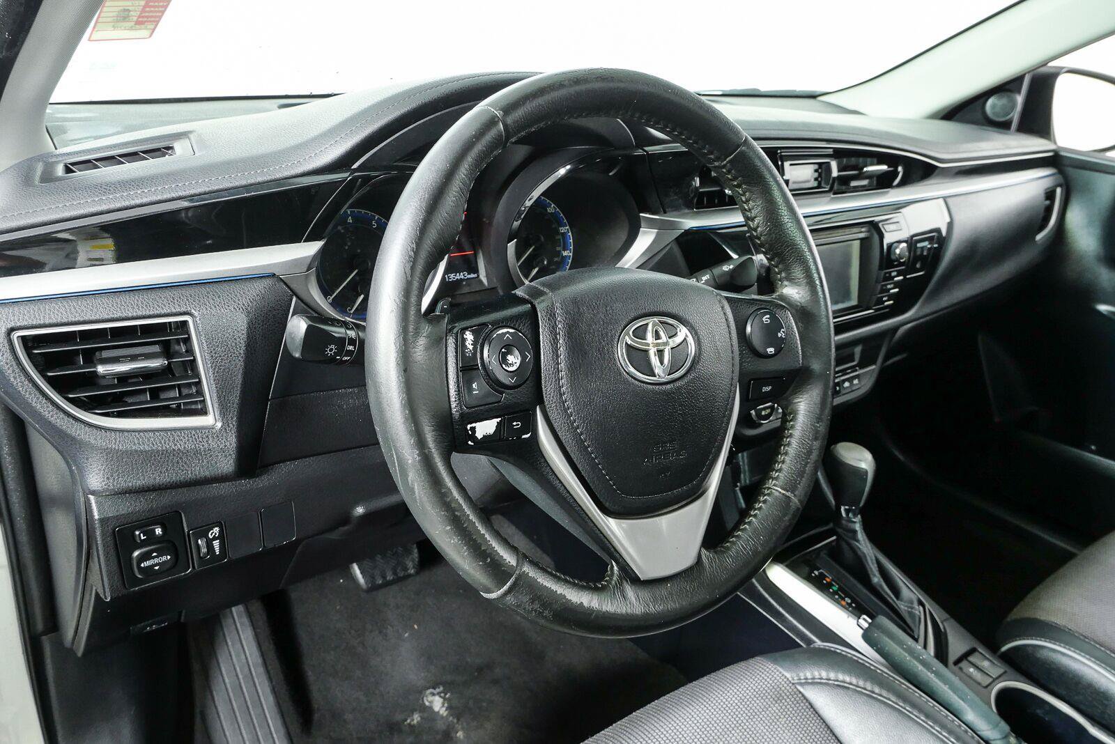 Used 2014 Toyota Corolla S FWD image 4