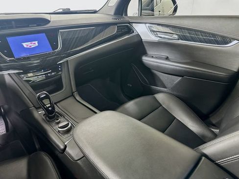 Used 2022 Cadillac XT6 Premium Luxury AWD/4WD image 31