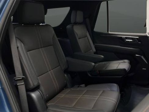 Used 2025 Chevrolet Tahoe High Country AWD/4WD image 24