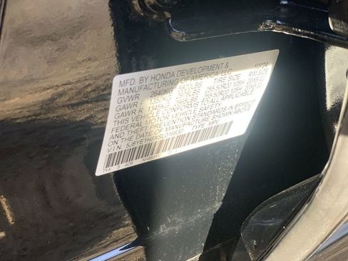 Used 2025 Acura MDX w/ Advance Package image 32