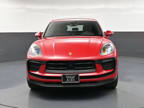 Certified 2022 Porsche Macan S AWD/4WD image 11