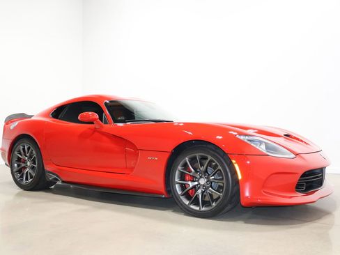Used 2013 SRT Viper GTS w/ GTS Laguna Interior Pkg image 46