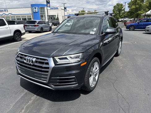 Used 2020 Audi Q5 2.0T Premium Plus w/ Premium Plus Package AWD/4WD image 2