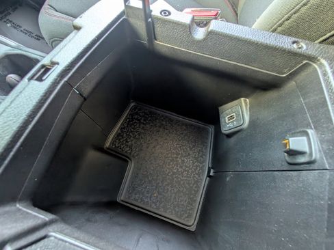 Used 2021 Jeep Wrangler Unlimited Rubicon w/ Xtreme Recon 35" Tire Package image 36