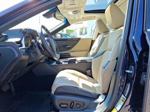 Used 2021 Lexus ES 350 w/ Premium Package FWD image 13