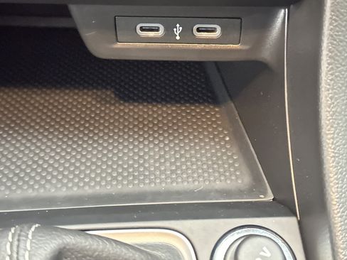 Used 2024 Volkswagen Jetta Sport image 33