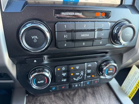 Used 2017 Ford F250 Lariat w/ Lariat Value Package image 20