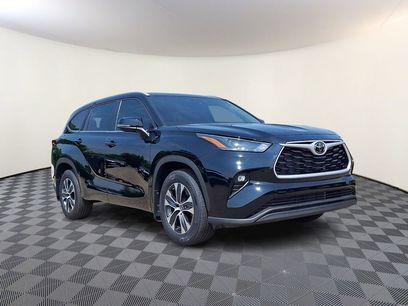 Used 2024 Toyota Highlander XLE