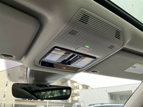 New 2026 Volkswagen Atlas SE image 17