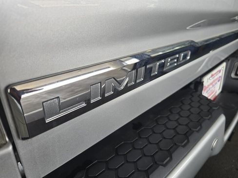 Used 2017 RAM 1500 Limited image 31