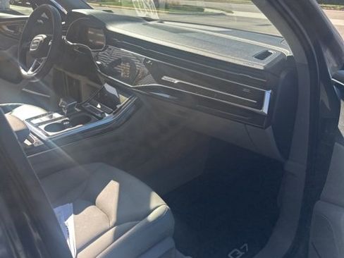 Used 2023 Audi Q7 3.0T Premium Plus image 8