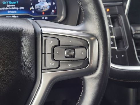 Used 2023 Chevrolet Suburban Premier AWD/4WD image 18